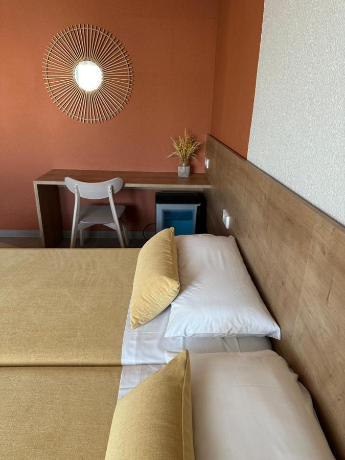 Hostal Barris 帕尔斯 外观 照片