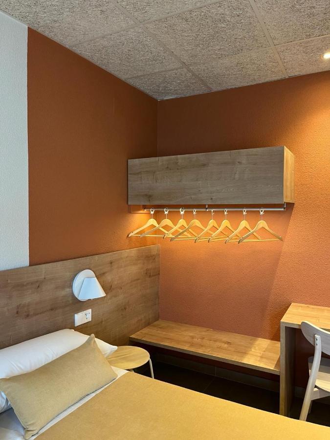 Hostal Barris 帕尔斯 外观 照片